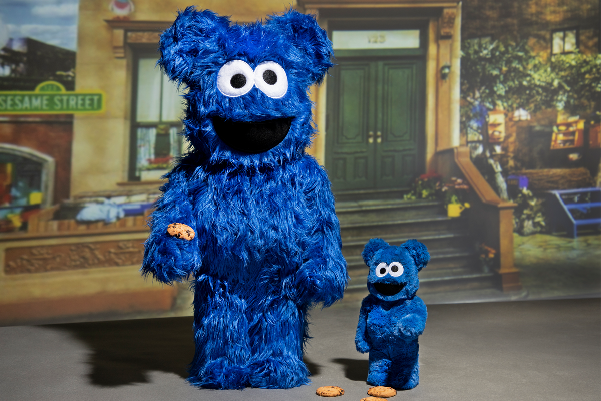 MEDICOM TOY TAPS SESAME STREET FOR A NOSTALGIC RENDITION OF THE COOKIE MONSTER!